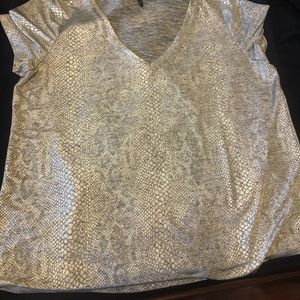 WHBM Silver snakeskin V-neck T-shirt XL